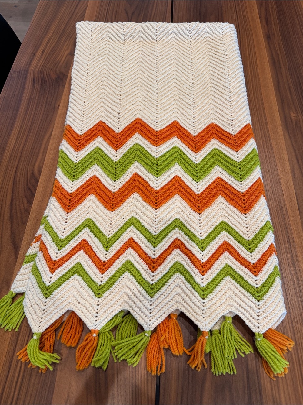 VINTAGE crochet throw blanket in excellent condition - cream, green and orange